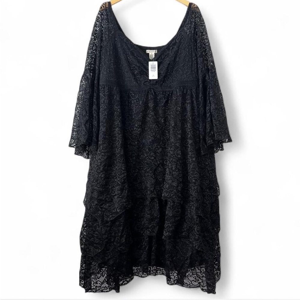 NWT Torrid Festi Plus Size 3x Black Lace Dress with Long Sleeves